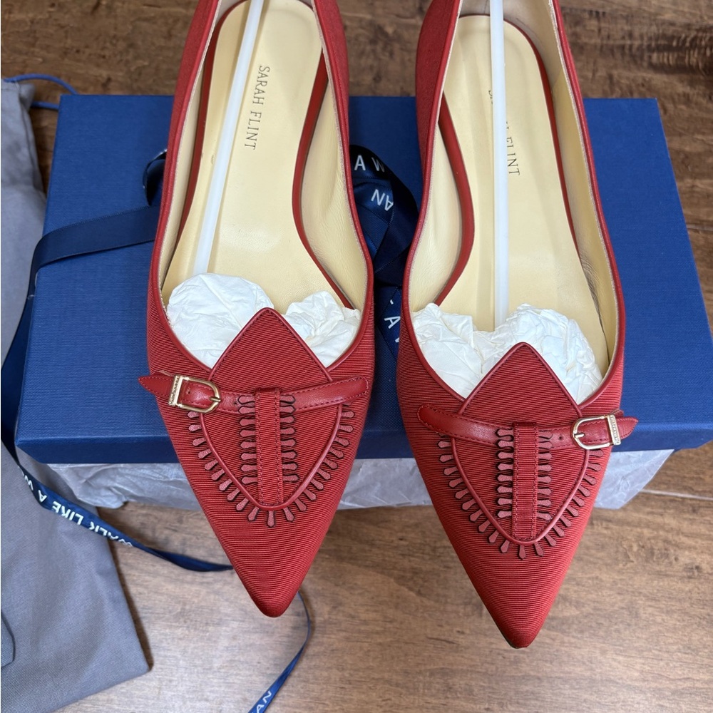 Sarah Flint flats